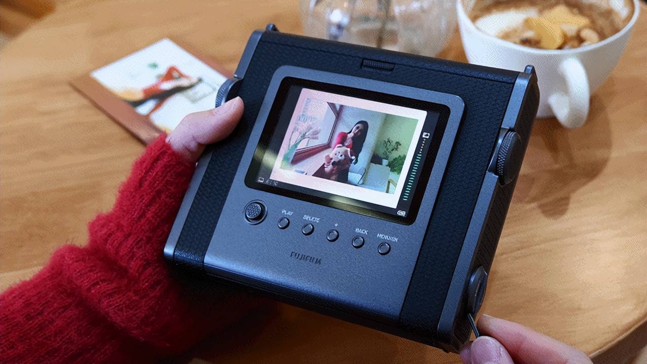 Evo：一次成像相机的“顶流”来了！EVO视讯instax WIDE(图2)