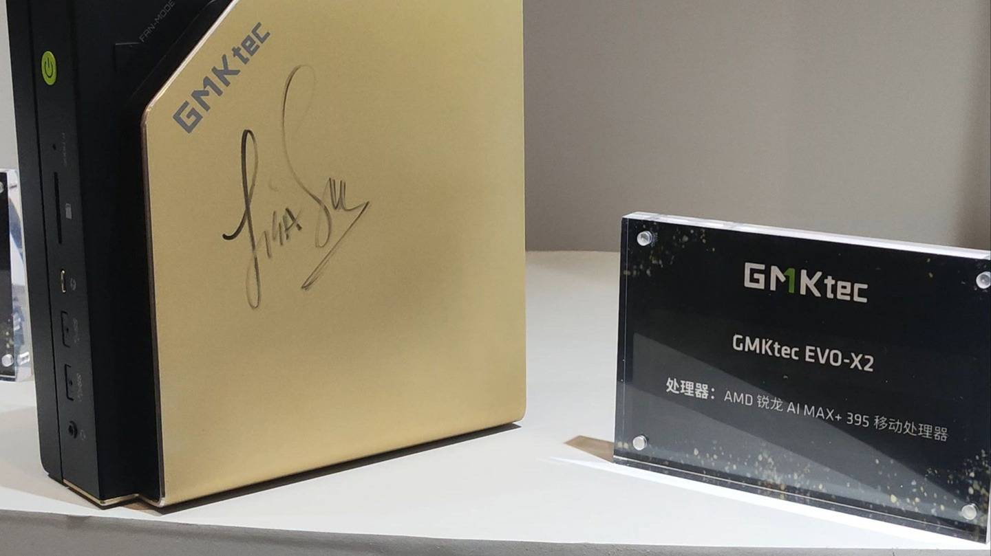 么要把AI大模型建在本地云端和本地如何选择?EVO视讯黄仁勋亮相AI 峰会指明我们为什(图4) 么要把AI大模型建在本地云端和本地如何选择?EVO视讯黄仁勋亮相AI 峰会指明我们为什(图4)